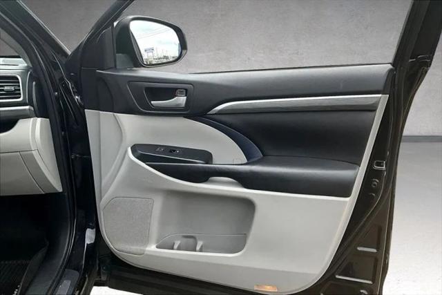 2017 Toyota Highlander Limited Platinum