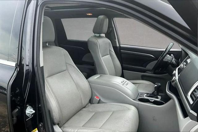 2017 Toyota Highlander Limited Platinum