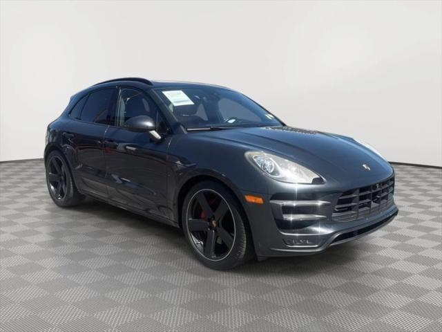2017 Porsche Macan Turbo w/Performance Package