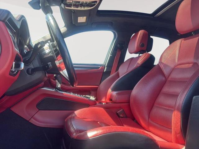 2017 Porsche Macan Turbo w/Performance Package