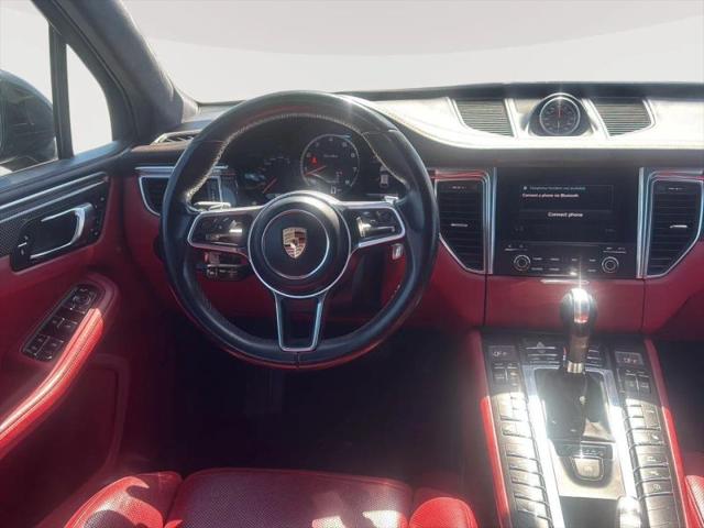 2017 Porsche Macan Turbo w/Performance Package