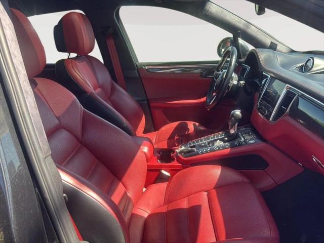 2017 Porsche Macan Turbo w/Performance Package