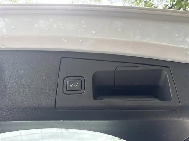 2024 Cadillac XT4 AWD Premium Luxury