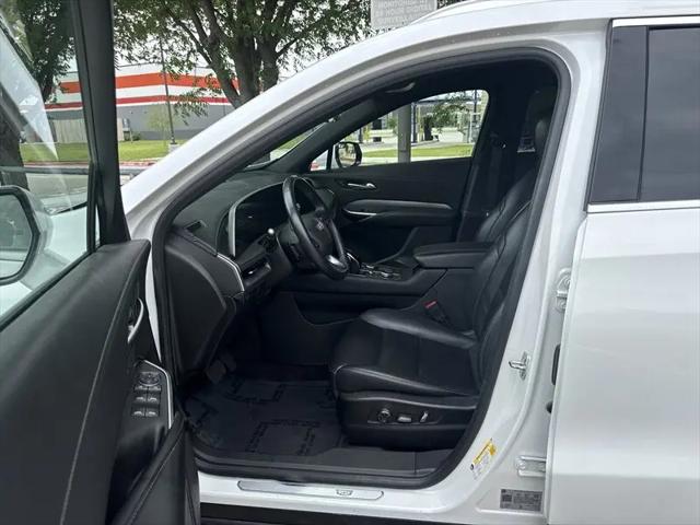 2024 Cadillac XT4 AWD Premium Luxury