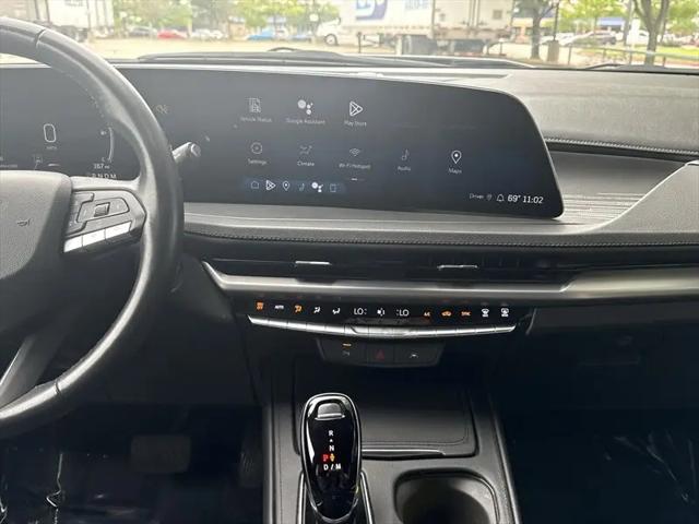 2024 Cadillac XT4 AWD Premium Luxury