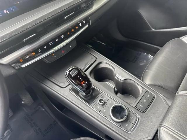 2024 Cadillac XT4 AWD Premium Luxury