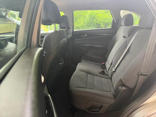 2017 Kia Sorento 3.3L LX