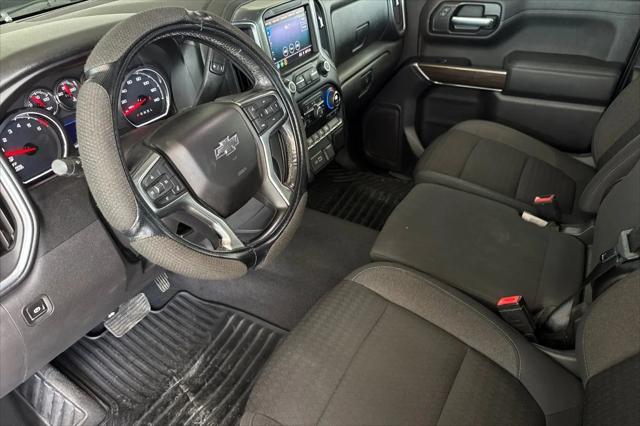 2020 Chevrolet Silverado 1500 4WD Crew Cab Short Bed RST