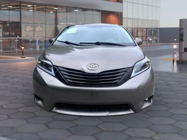 2014 Toyota Sienna LE V6 7 Passenger Mobility