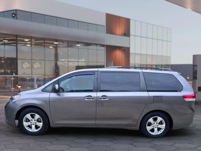 2014 Toyota Sienna LE V6 7 Passenger Mobility
