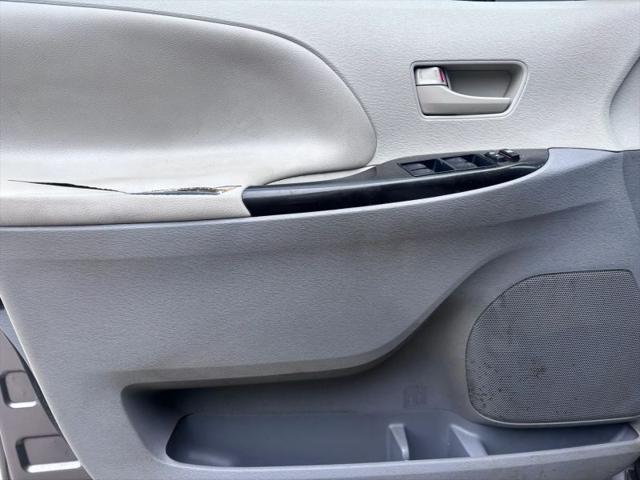 2014 Toyota Sienna LE V6 7 Passenger Mobility