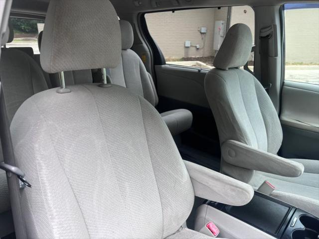 2014 Toyota Sienna LE V6 7 Passenger Mobility