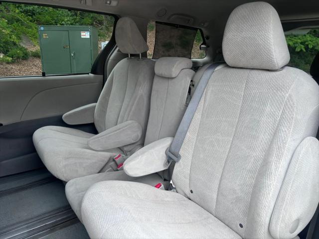 2014 Toyota Sienna LE V6 7 Passenger Mobility