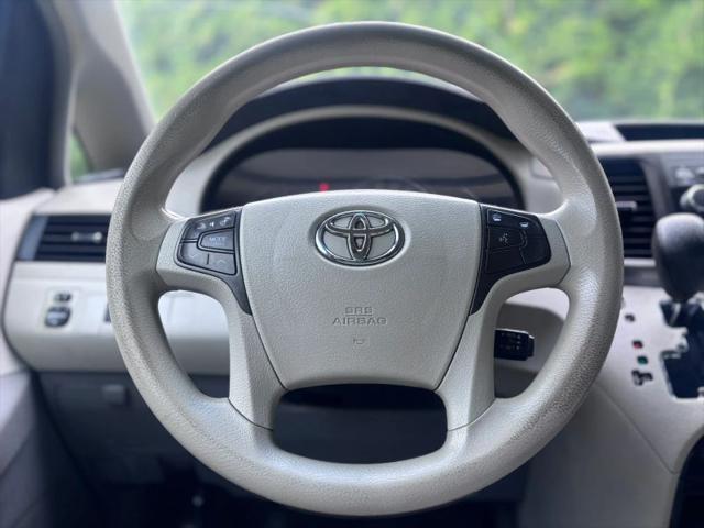 2014 Toyota Sienna LE V6 7 Passenger Mobility