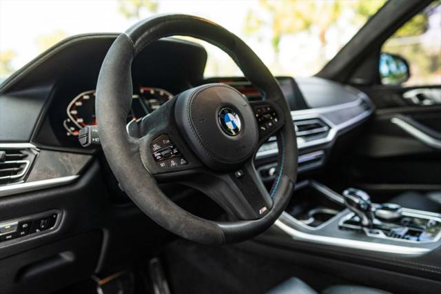 2022 BMW X7 M50i