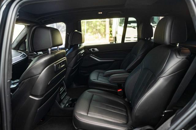 2022 BMW X7 M50i