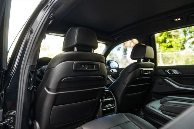 2022 BMW X7 M50i