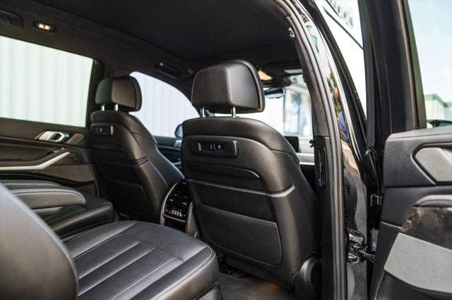 2022 BMW X7 M50i