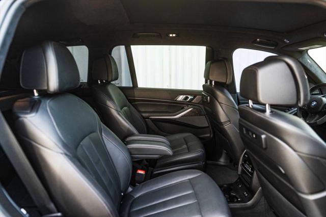 2022 BMW X7 M50i