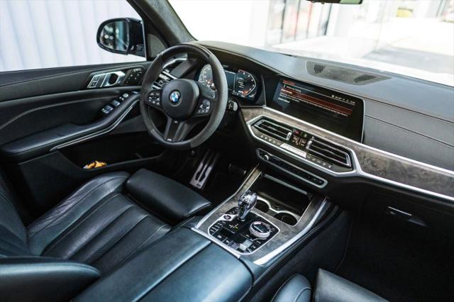2022 BMW X7 M50i