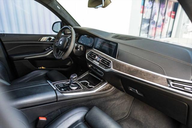2022 BMW X7 M50i