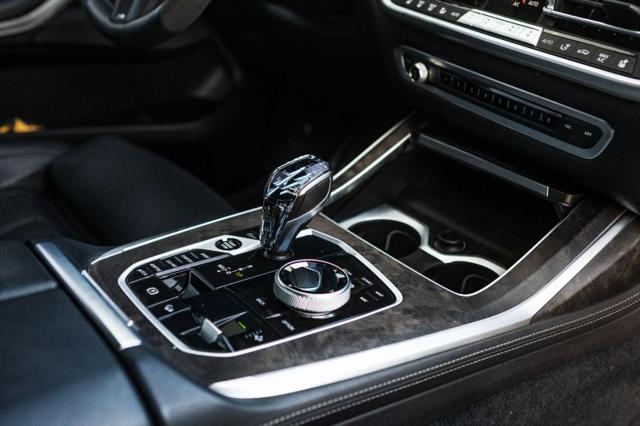 2022 BMW X7 M50i