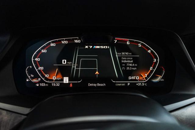 2022 BMW X7 M50i
