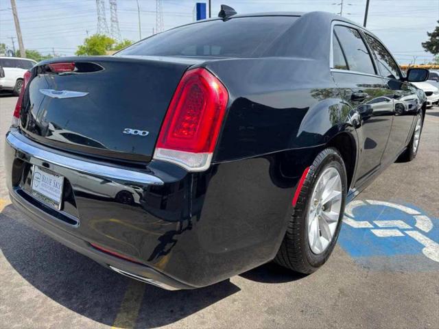 2020 Chrysler 300 Touring