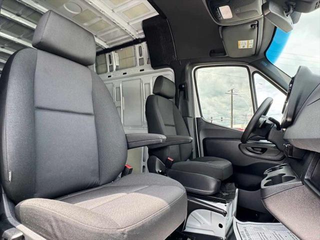 2023 Mercedes-Benz Sprinter 2500 High Roof 4-Cyl Diesel