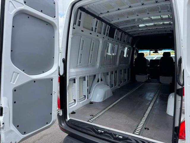 2023 Mercedes-Benz Sprinter 2500 High Roof 4-Cyl Diesel