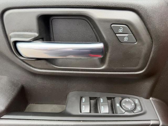 2024 Chevrolet Silverado 1500 2WD Crew Cab Short Bed Custom