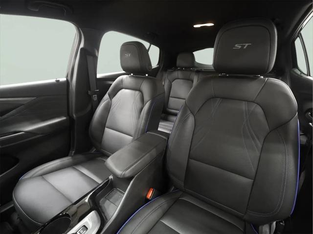 2024 Buick NV Sport Touring FWD