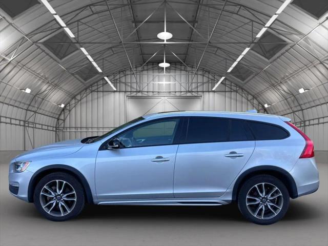 2015 Volvo V60 Cross Country T5