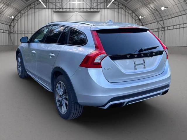 2015 Volvo V60 Cross Country T5