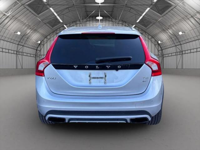 2015 Volvo V60 Cross Country T5
