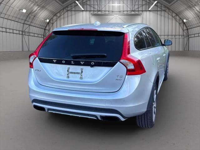 2015 Volvo V60 Cross Country T5