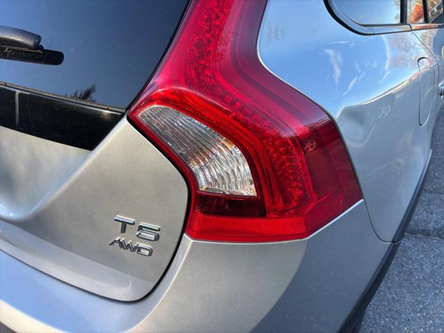 2015 Volvo V60 Cross Country T5