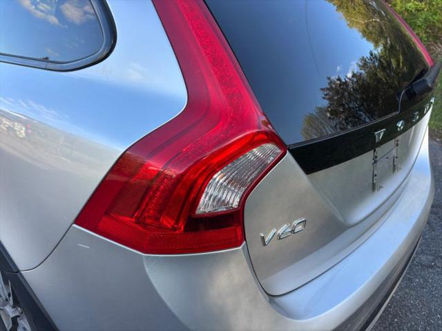 2015 Volvo V60 Cross Country T5