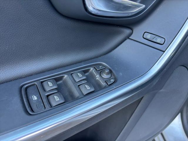 2015 Volvo V60 Cross Country T5