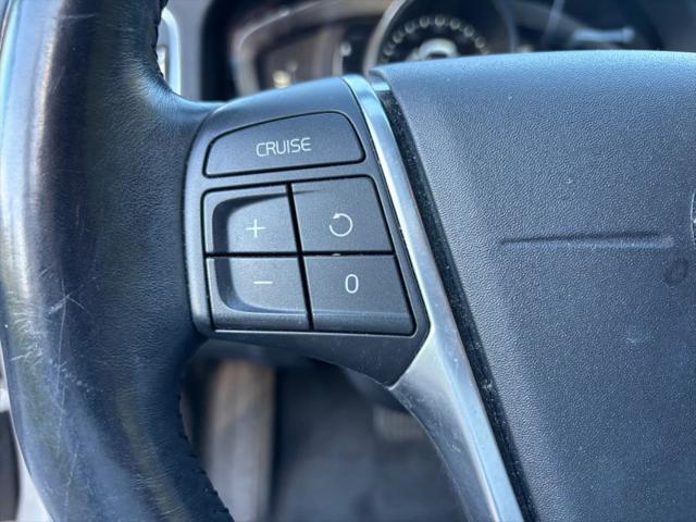 2015 Volvo V60 Cross Country T5