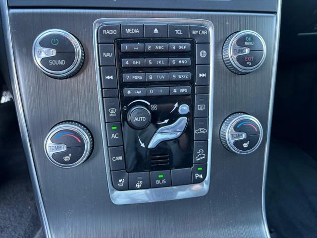 2015 Volvo V60 Cross Country T5
