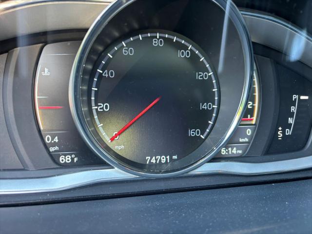 2015 Volvo V60 Cross Country T5