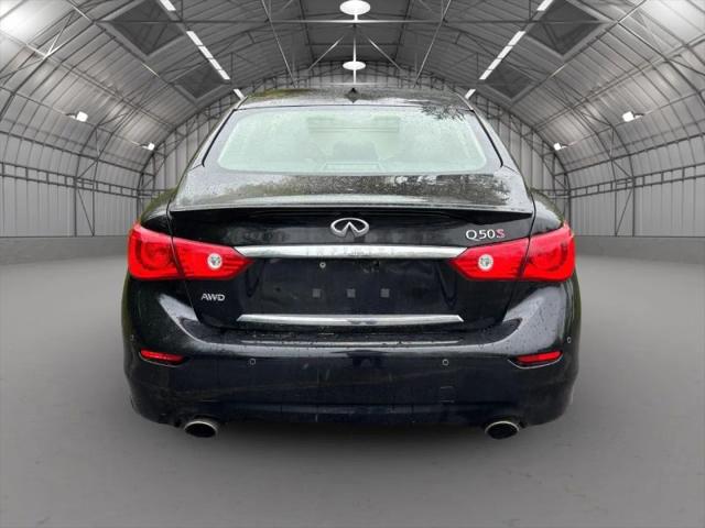 2016 INFINITI Q50 3.0t Red Sport 400