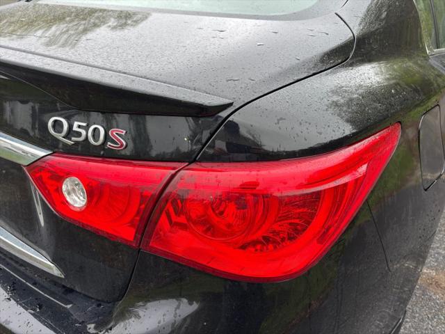 2016 INFINITI Q50 3.0t Red Sport 400