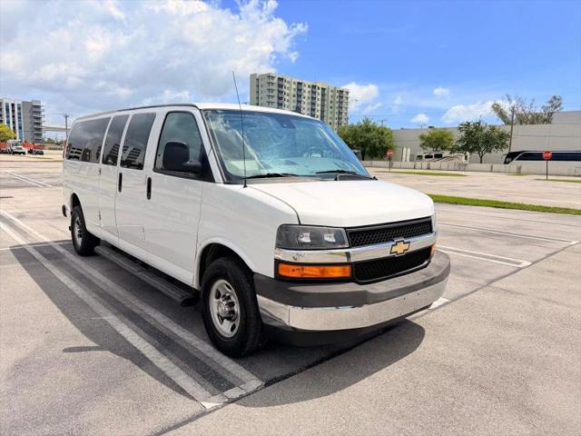 2020 Chevrolet Express Passenger RWD 3500 Extended Wheelbase LT