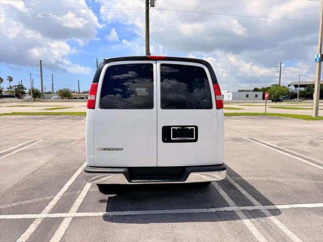 2020 Chevrolet Express Passenger RWD 3500 Extended Wheelbase LT