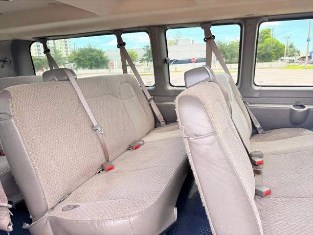 2020 Chevrolet Express Passenger RWD 3500 Extended Wheelbase LT