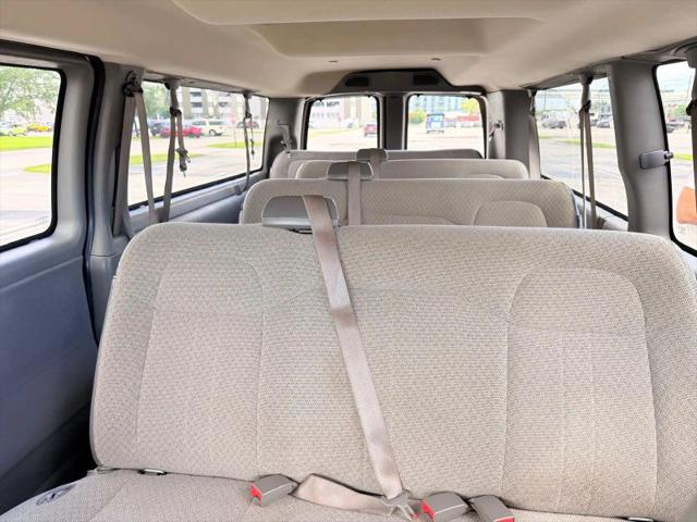 2020 Chevrolet Express Passenger RWD 3500 Extended Wheelbase LT