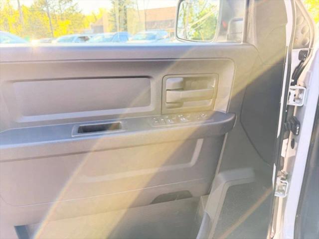 2018 Ram 1500 Express Quad Cab 4x4 6'4" Box