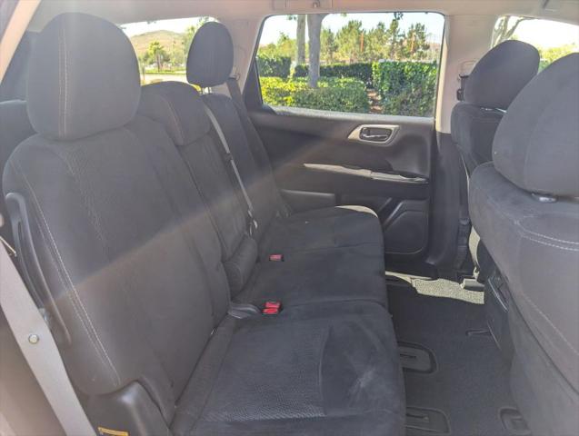 2014 Nissan Pathfinder SV